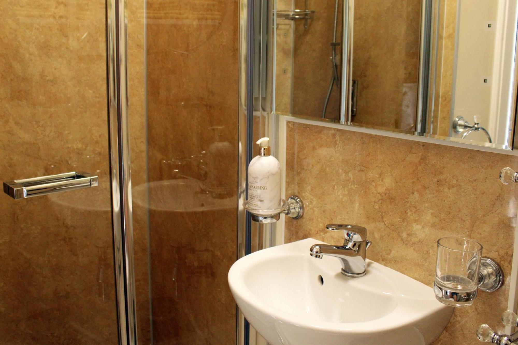 Carnalbanagh House 3*