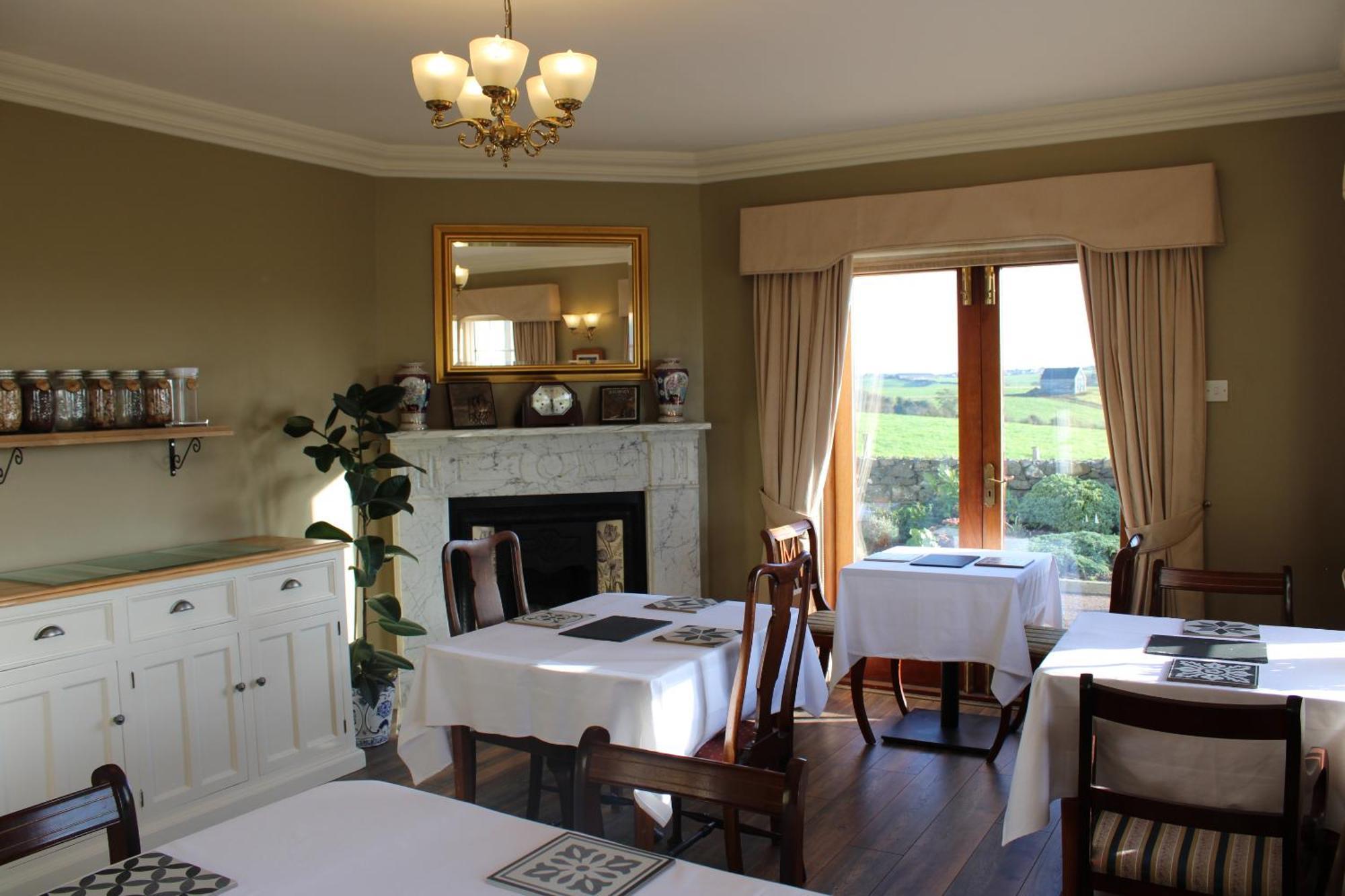 Carnalbanagh House 3*